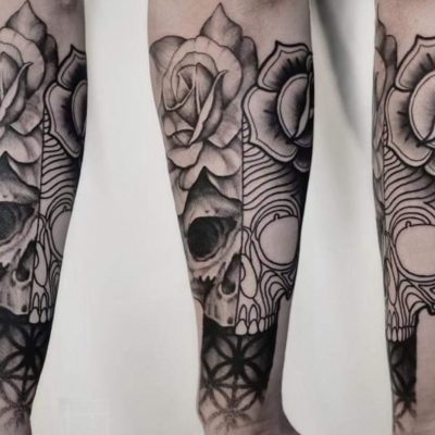 Koukos-Selfmade-Tattoo-Berlin-Vegan-Abstract-Skull-Rose-Flower