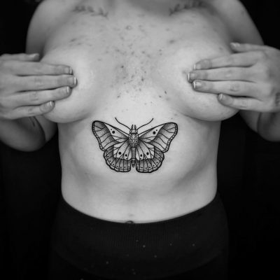 Selfmade-Tattoo-Berlin-Heydude-Vegan-Fineline-Moth-Traditional-Shading