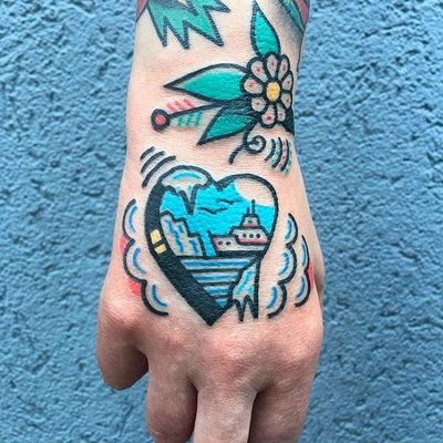 herz_hand_tattoo_tattoostudio_freiburg